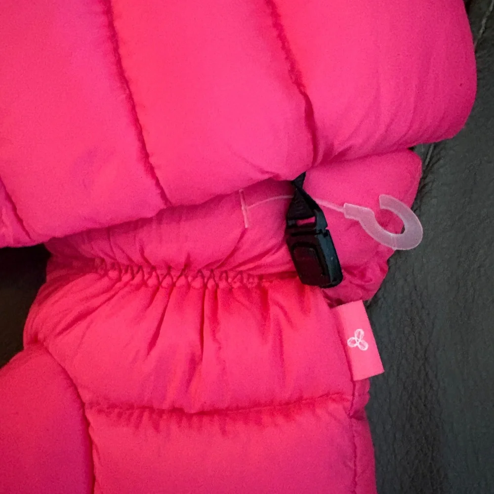 ARITZIA TNA HOT PINK PUFFER MITTENS Gloves Down M/L‎ Medium Large
